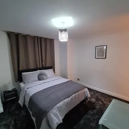 Luxurious 3 Bed Flat In Kilburn Apartment London Exterior photo
